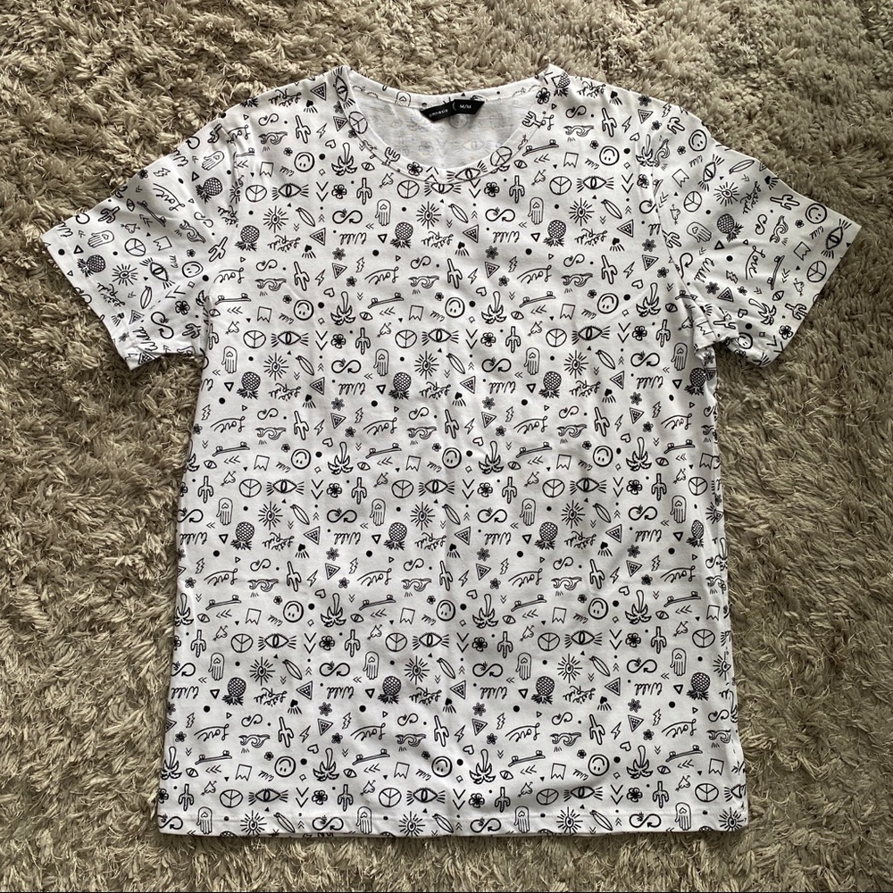 NWOT White Patterned Tee